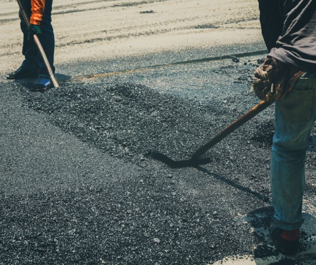 3 Practical Tips to Prepare an Area for Asphalt Repair