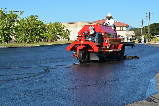 5 Seal Coating Facts That Benefit Your Asphalt Pavement